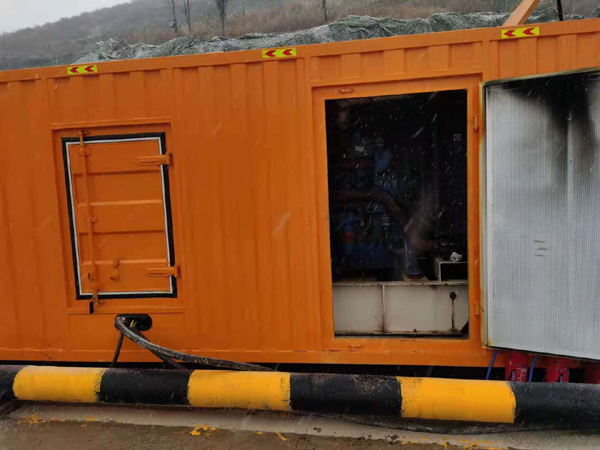 集安发电机出租 柴油发电机组电压低报警怎么办？