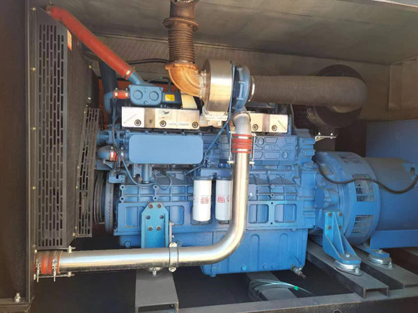 集安燃油消耗率与进气温度的具体关系是什么？